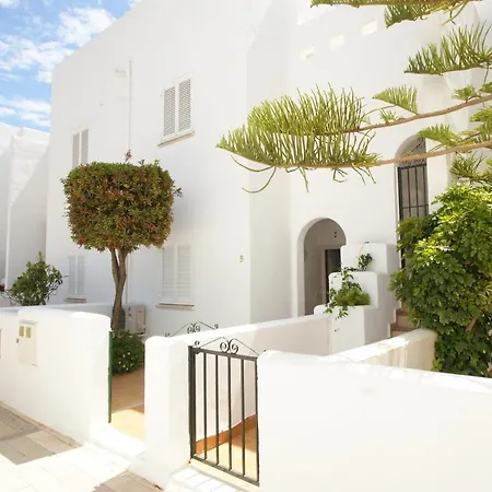 Apartment Casa A 400m De Playa, 3 Habitaciones, 2 Banos Y Jardin *