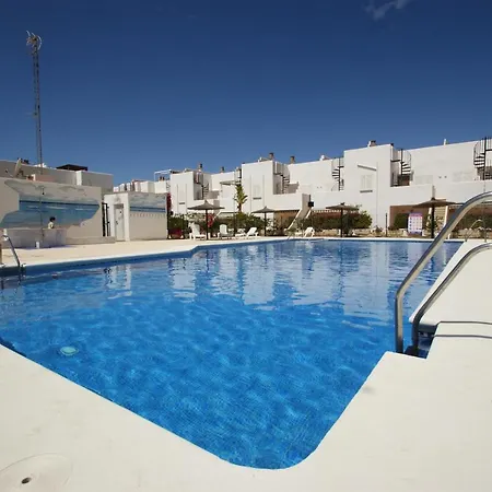Apartment Casa A 400m De Playa, 3 Habitaciones, 2 Banos Y Jardin *