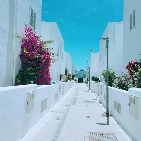 Casa A 400m De Playa, 3 Habitaciones, 2 Banos Y Jardin Apartment